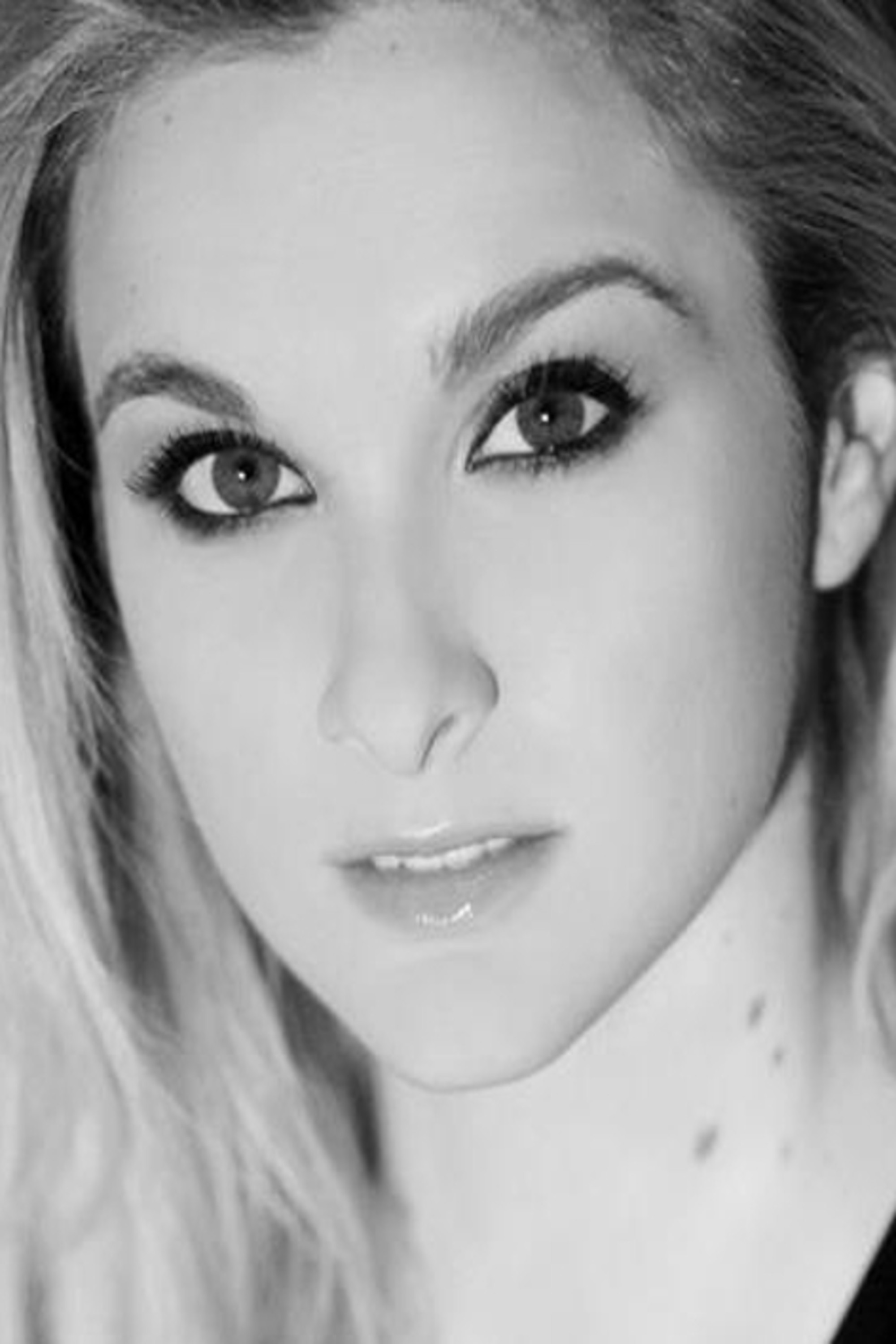 Tabata Caldironi backdrop