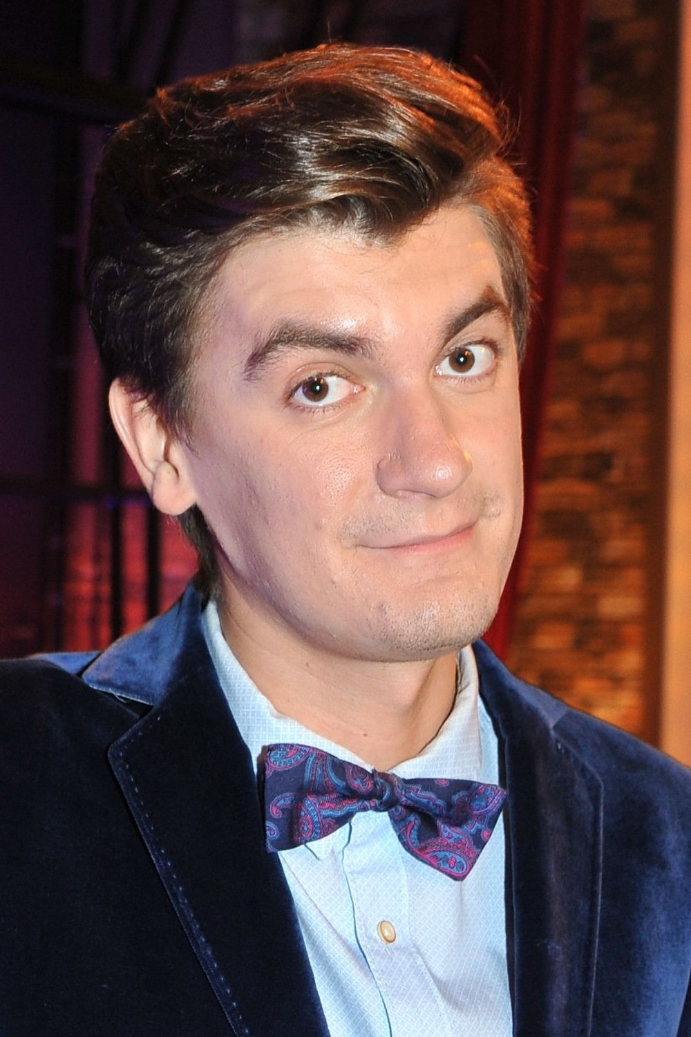 Aleksandër Gudkov backdrop