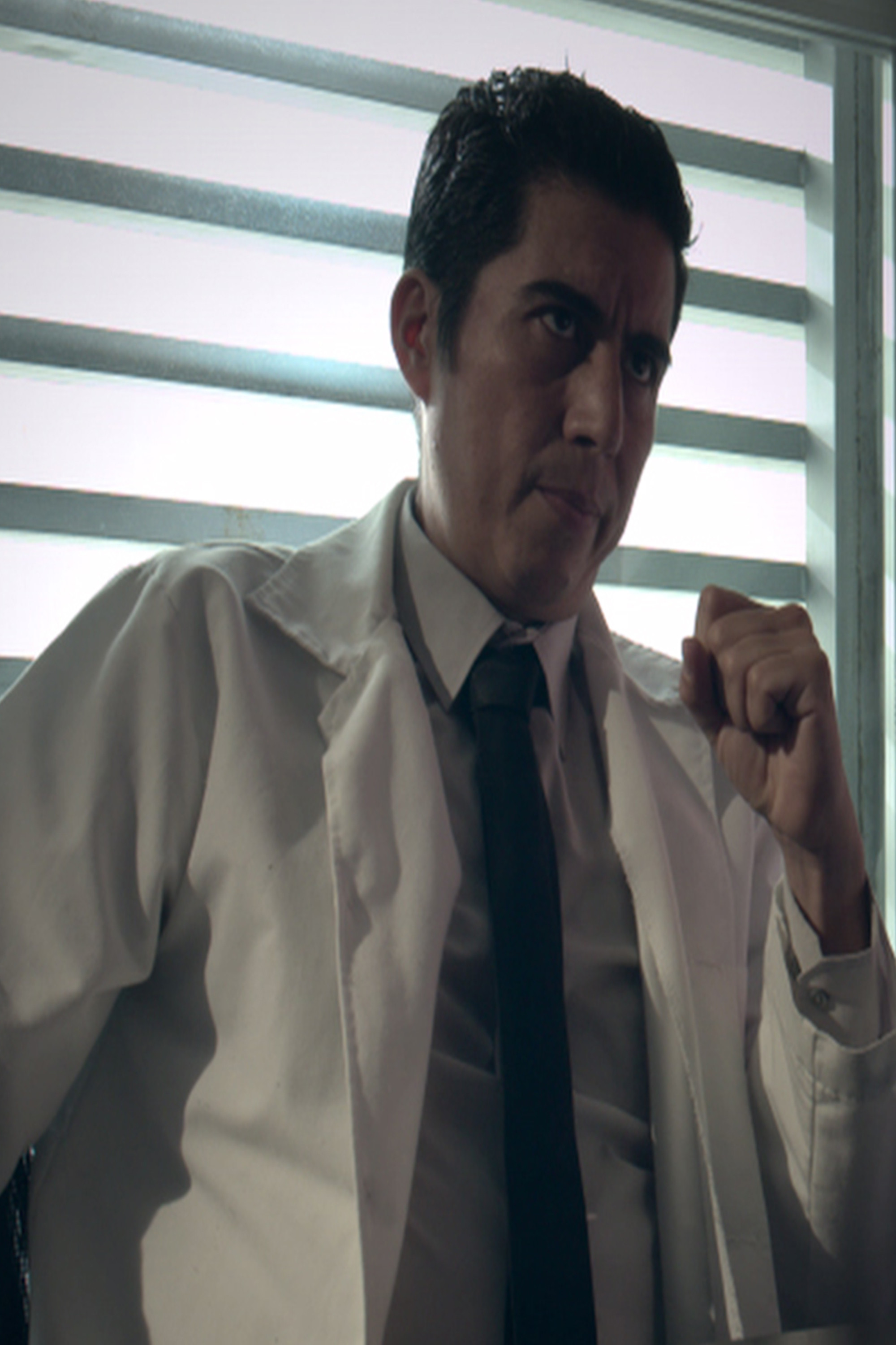 Adrían Díaz de León backdrop