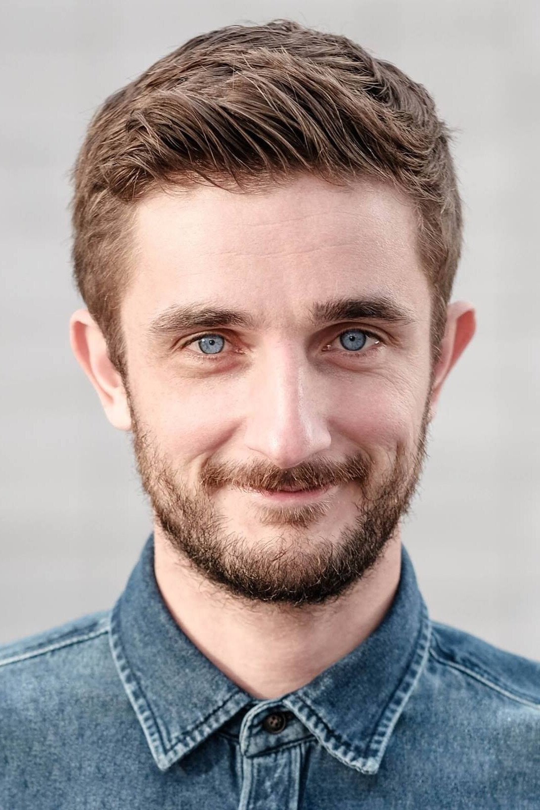 Michal Režný backdrop