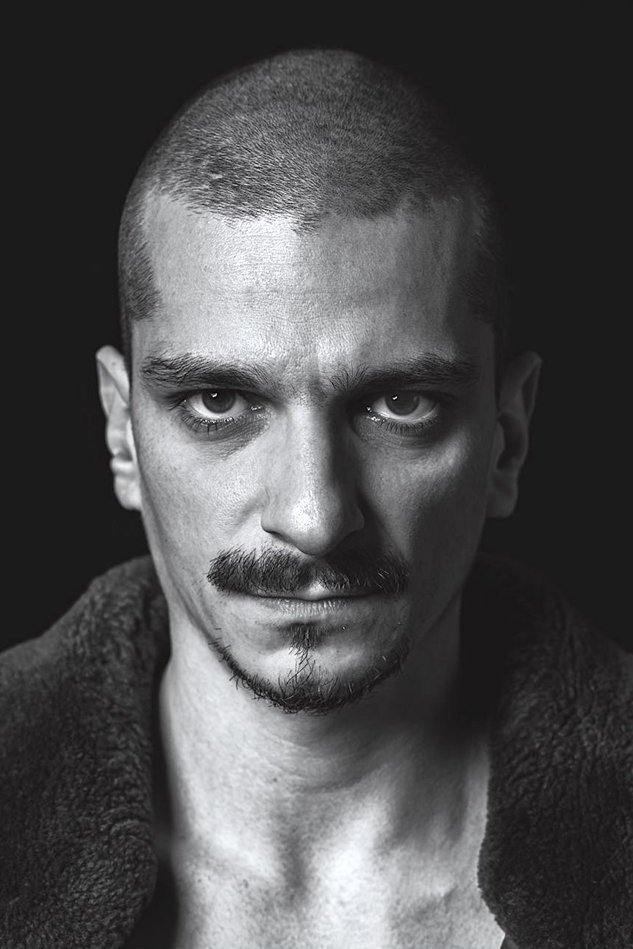 Arnaud Azoulay backdrop