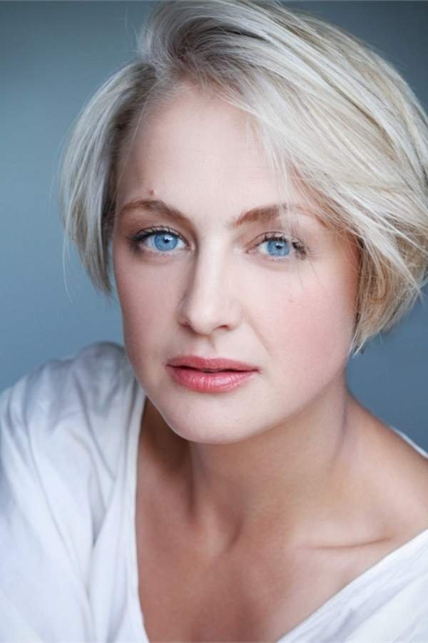 Britta Brandt backdrop