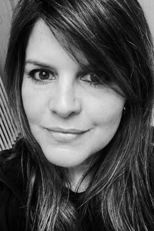 Ilaria D'Elia backdrop