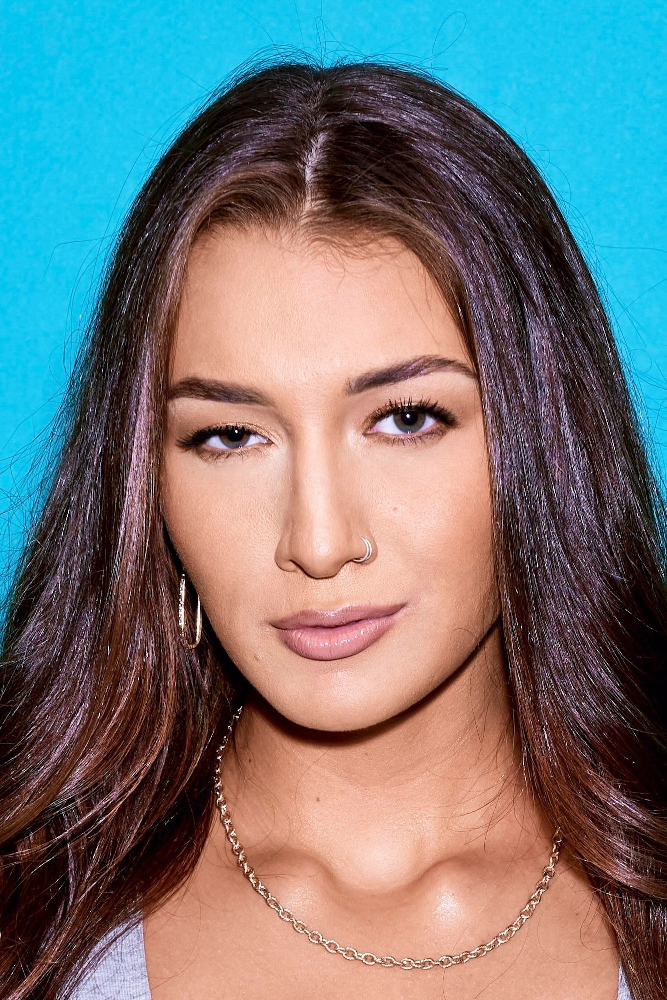 Bella Rolland backdrop