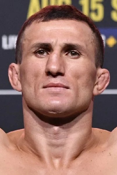 Merab Dvalishvili backdrop