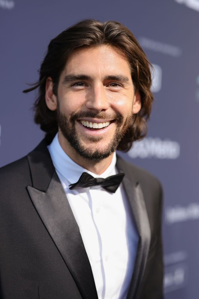 Álvaro Soler backdrop