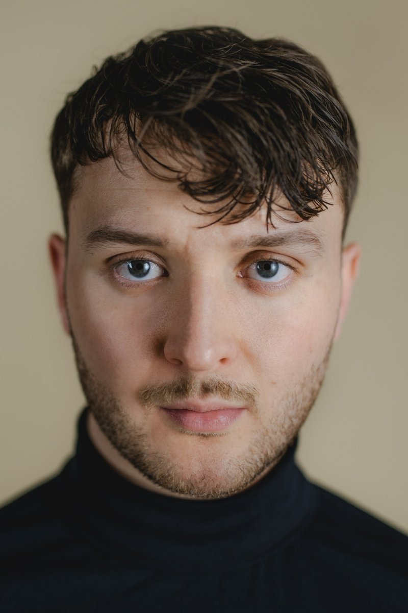 Andreas Ahlm backdrop