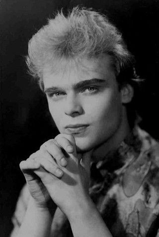 Konstantin Pakhomov backdrop