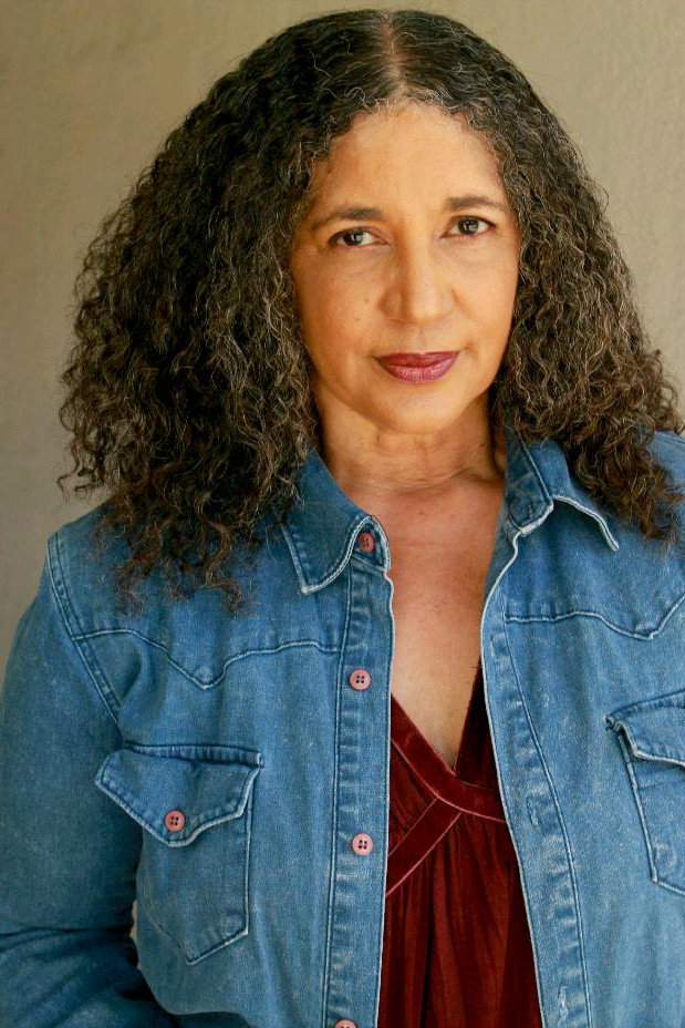 Lisa Dewitt backdrop