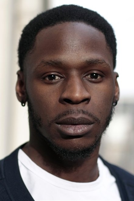 Gaël Tavares backdrop