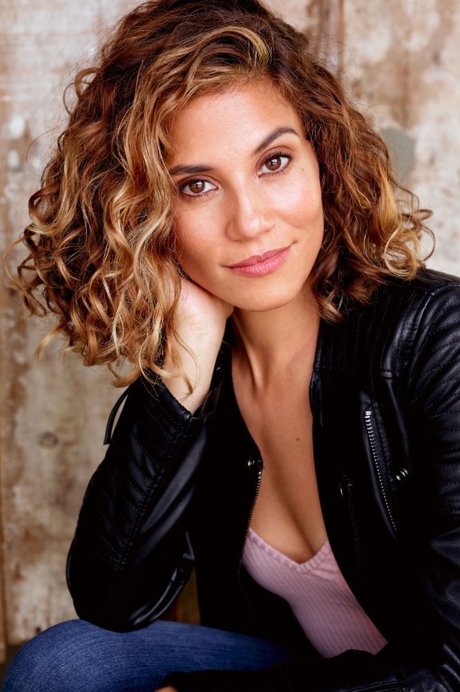 Melina Lizette backdrop