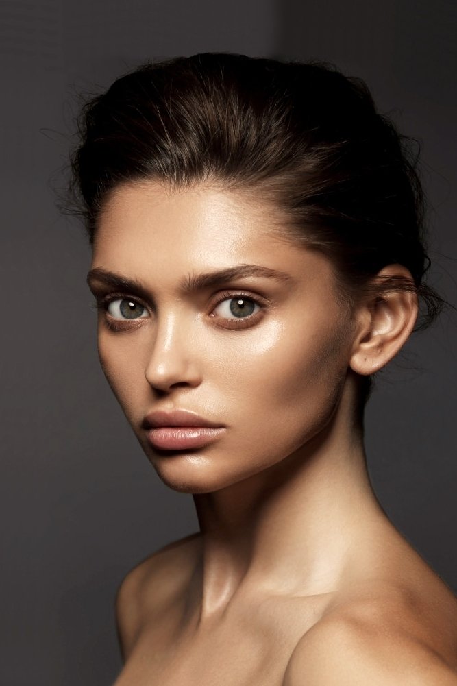 Valeriia Karaman backdrop