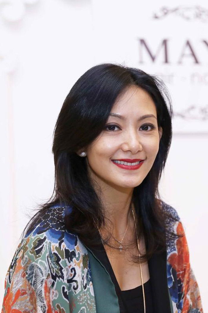 Susan Bachtiar backdrop