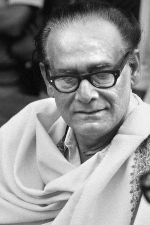 Hemanta Mukherjee backdrop