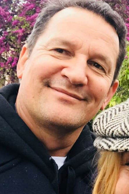 Mark Szaszy backdrop