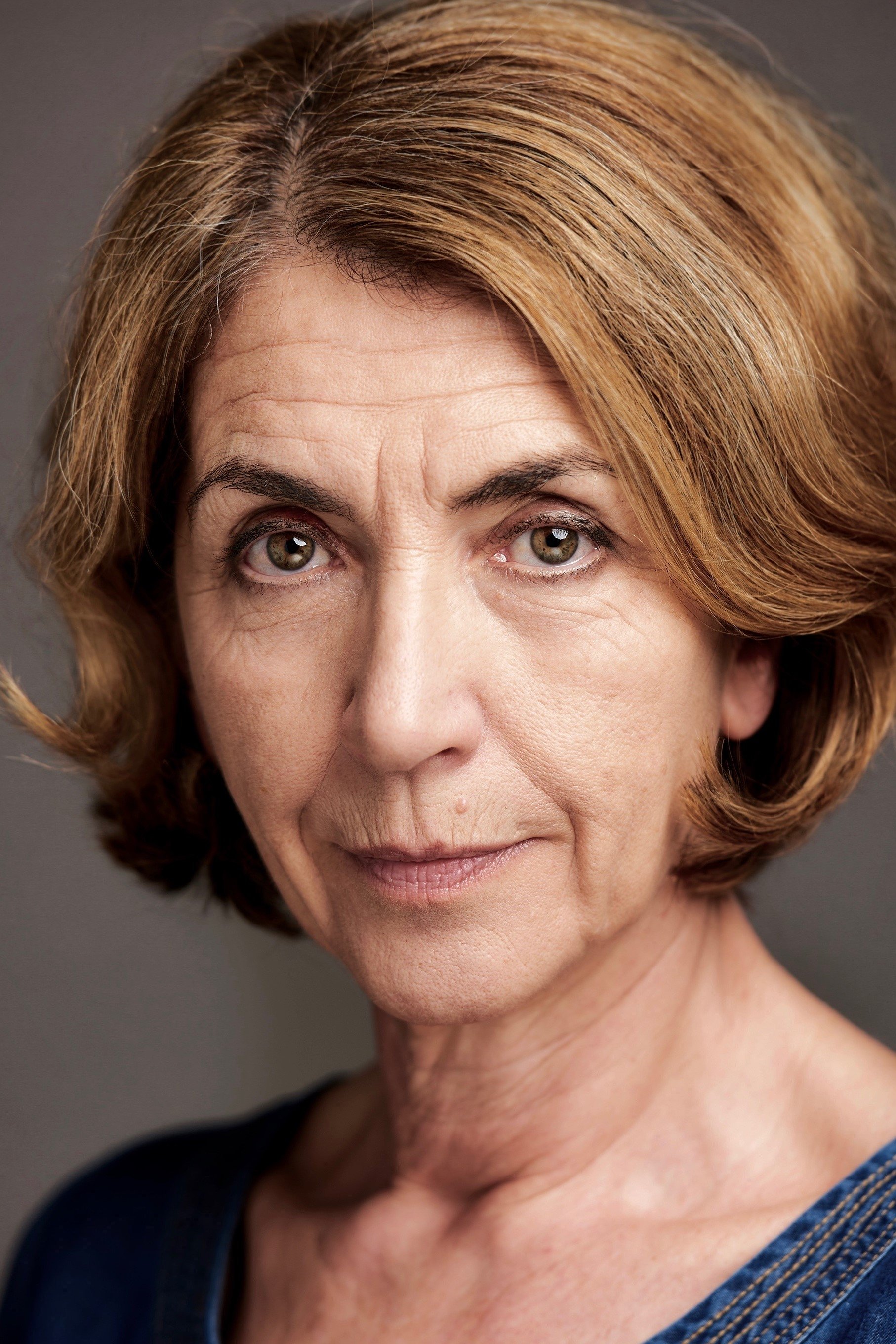 Olivia Carruthers backdrop