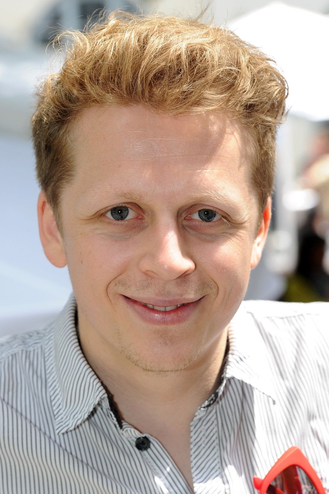 Ferdinand Schmidt-Modrow backdrop