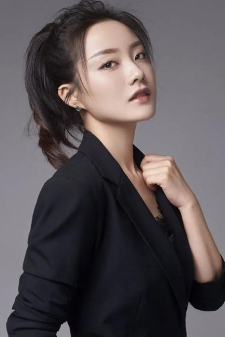 Cui Zhenzhen backdrop