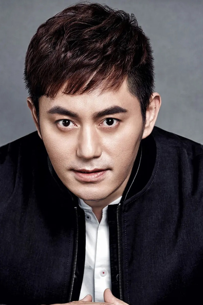 Mou Fengbin backdrop