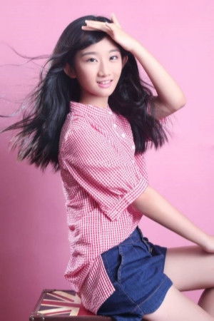 Liqiusha Xu backdrop