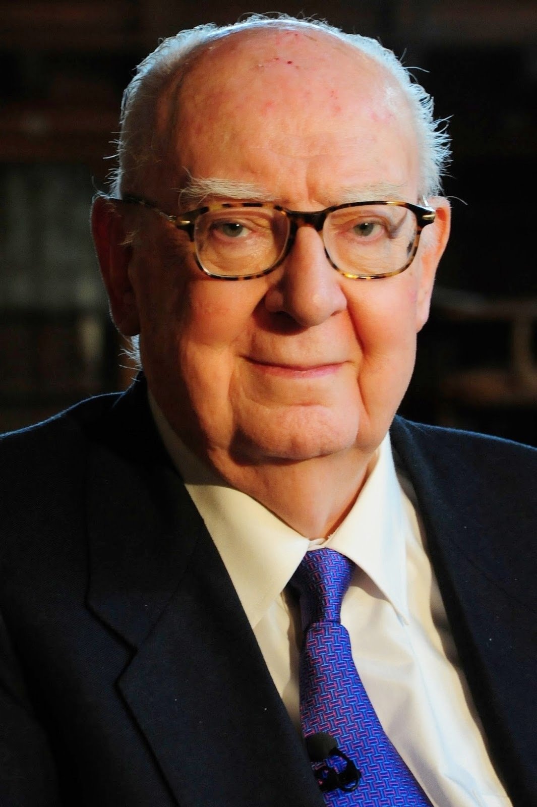 José Luis Borau backdrop