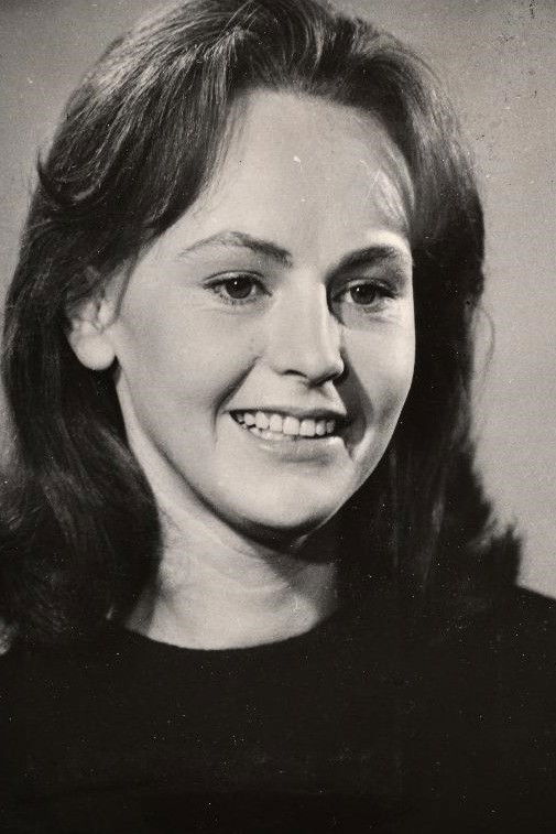 Sirje Tennosaar backdrop