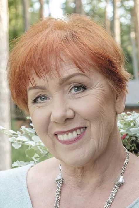 Katrin Karisma backdrop