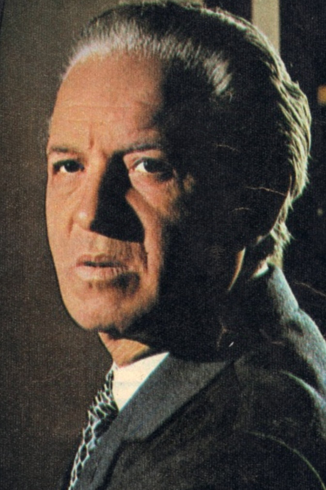 Osvaldo Peccioli backdrop