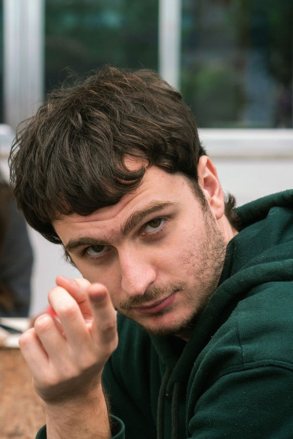 Gabriel Monteiro backdrop