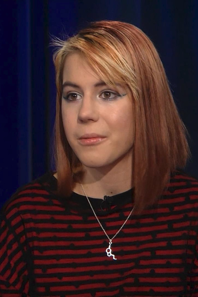 Anna Taylor backdrop