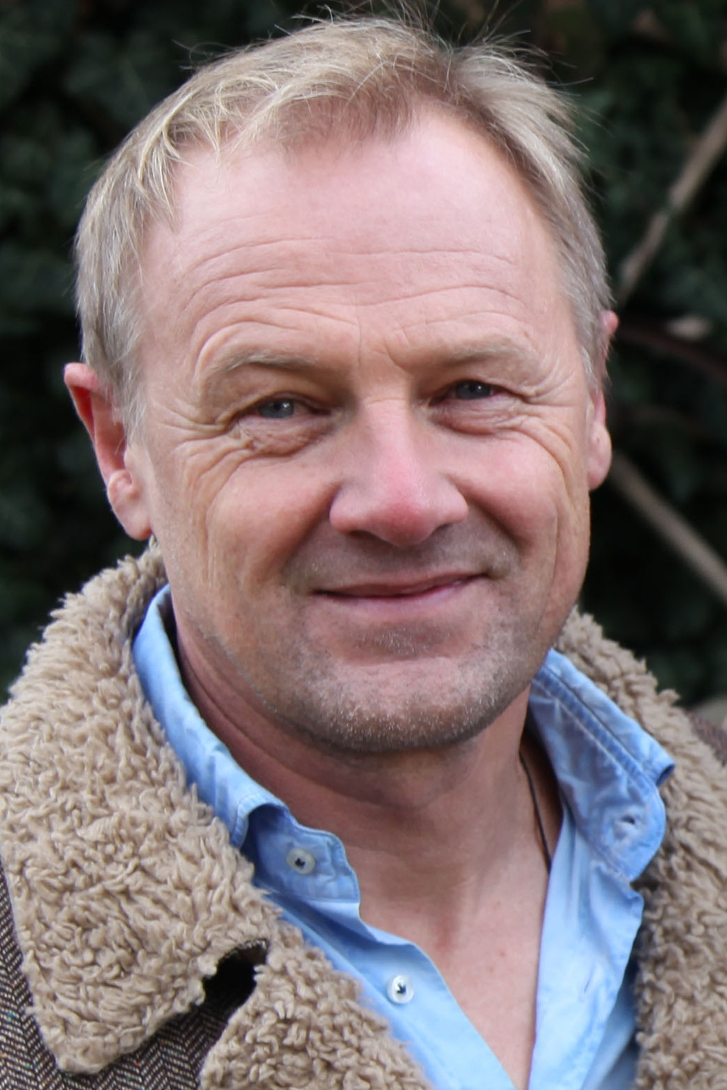 Gerald Salmina backdrop