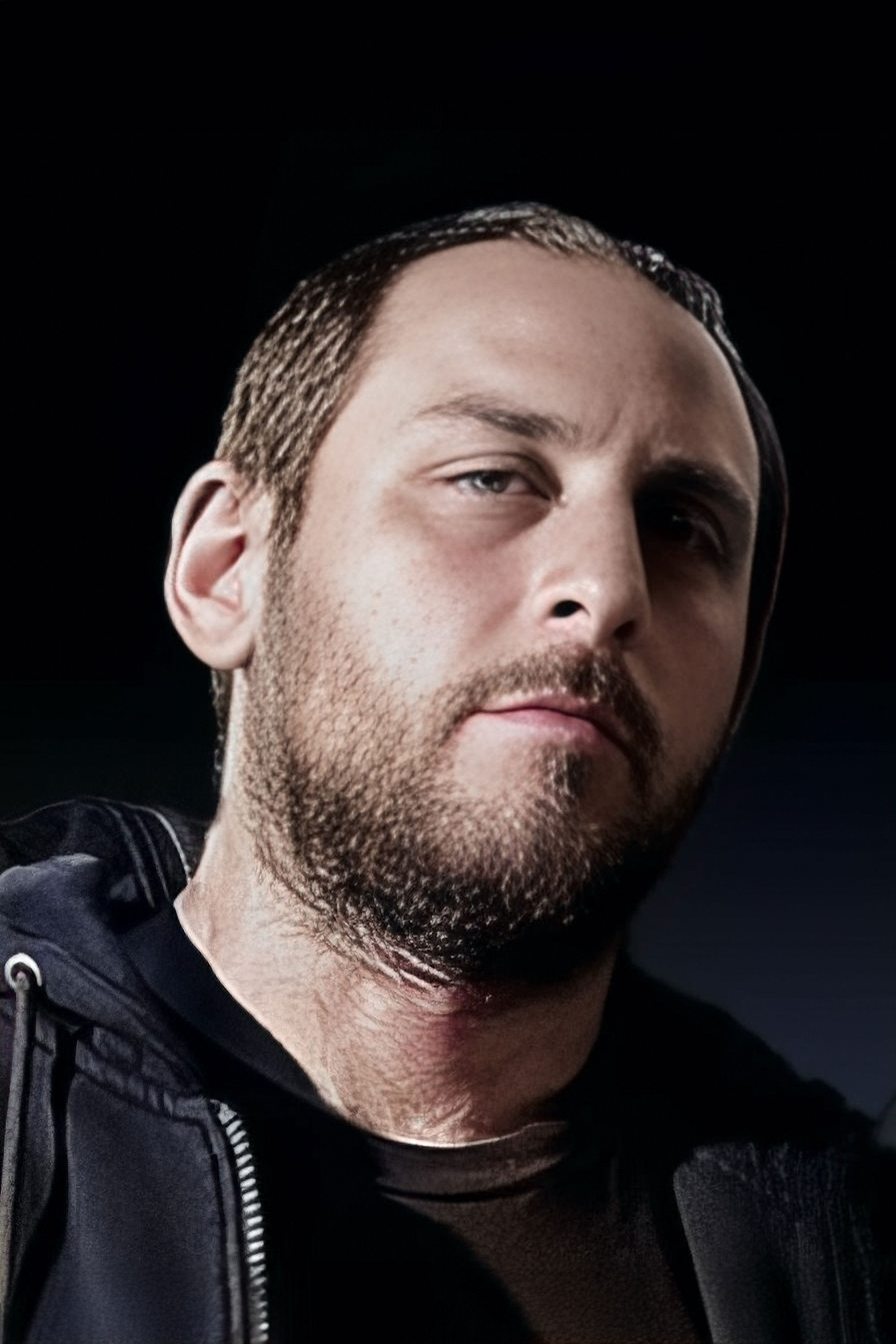 Martín Méndez backdrop