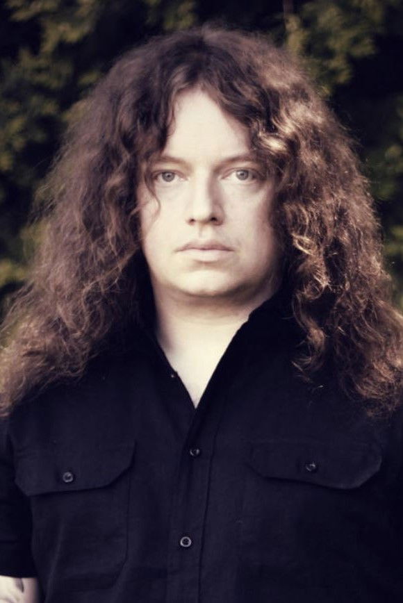 Fredrik Åkesson backdrop