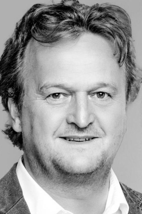 Hanno Settele backdrop