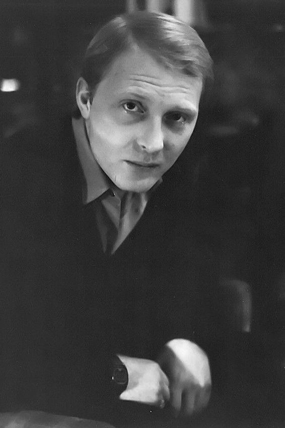 Yuriy Kazyuchits backdrop