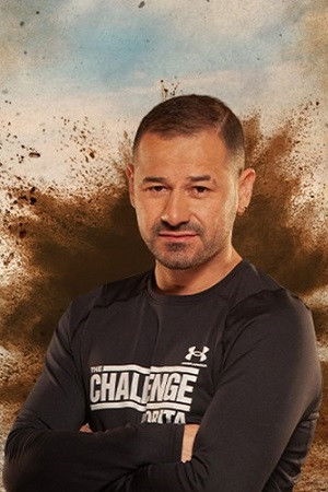 Rodrigo Mora backdrop