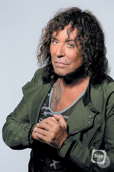 Valery Leontiev backdrop