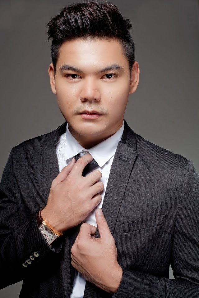 Aman Nassim backdrop