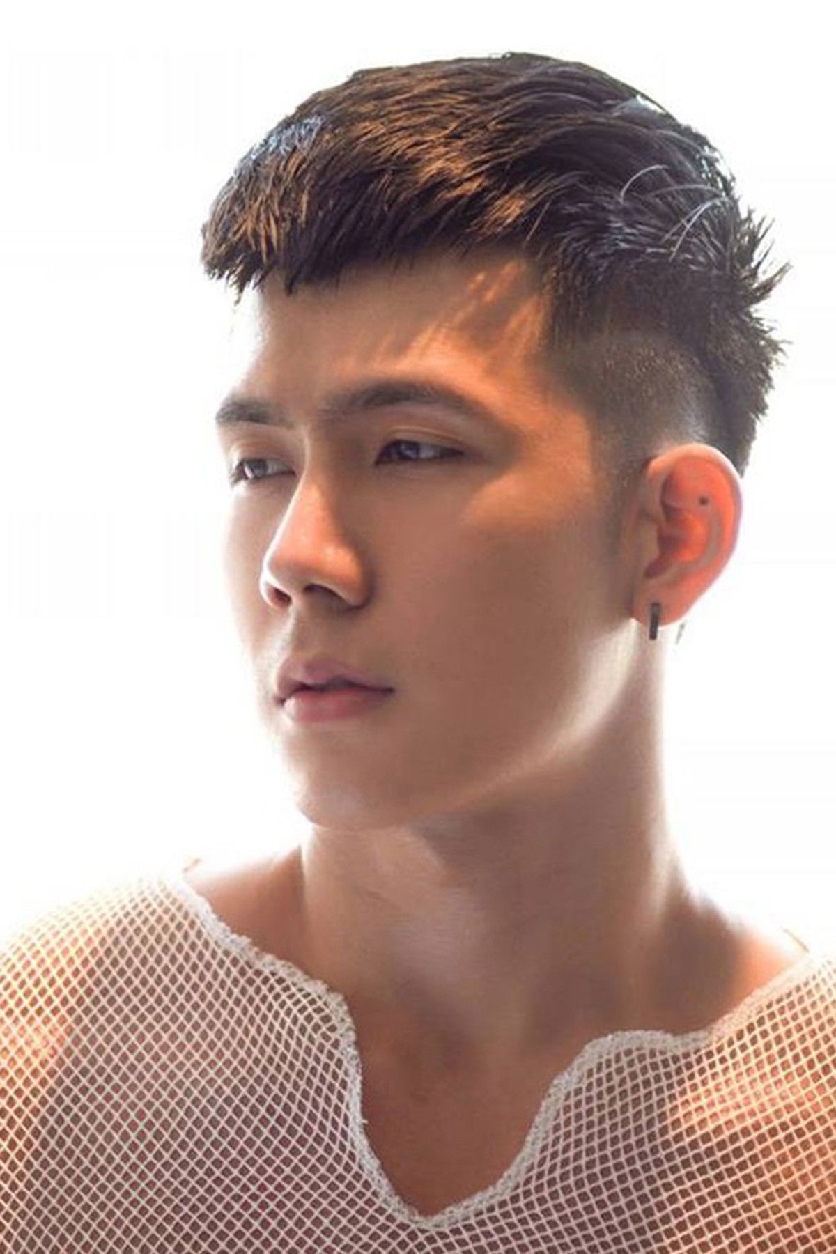 Xuân Hùng backdrop