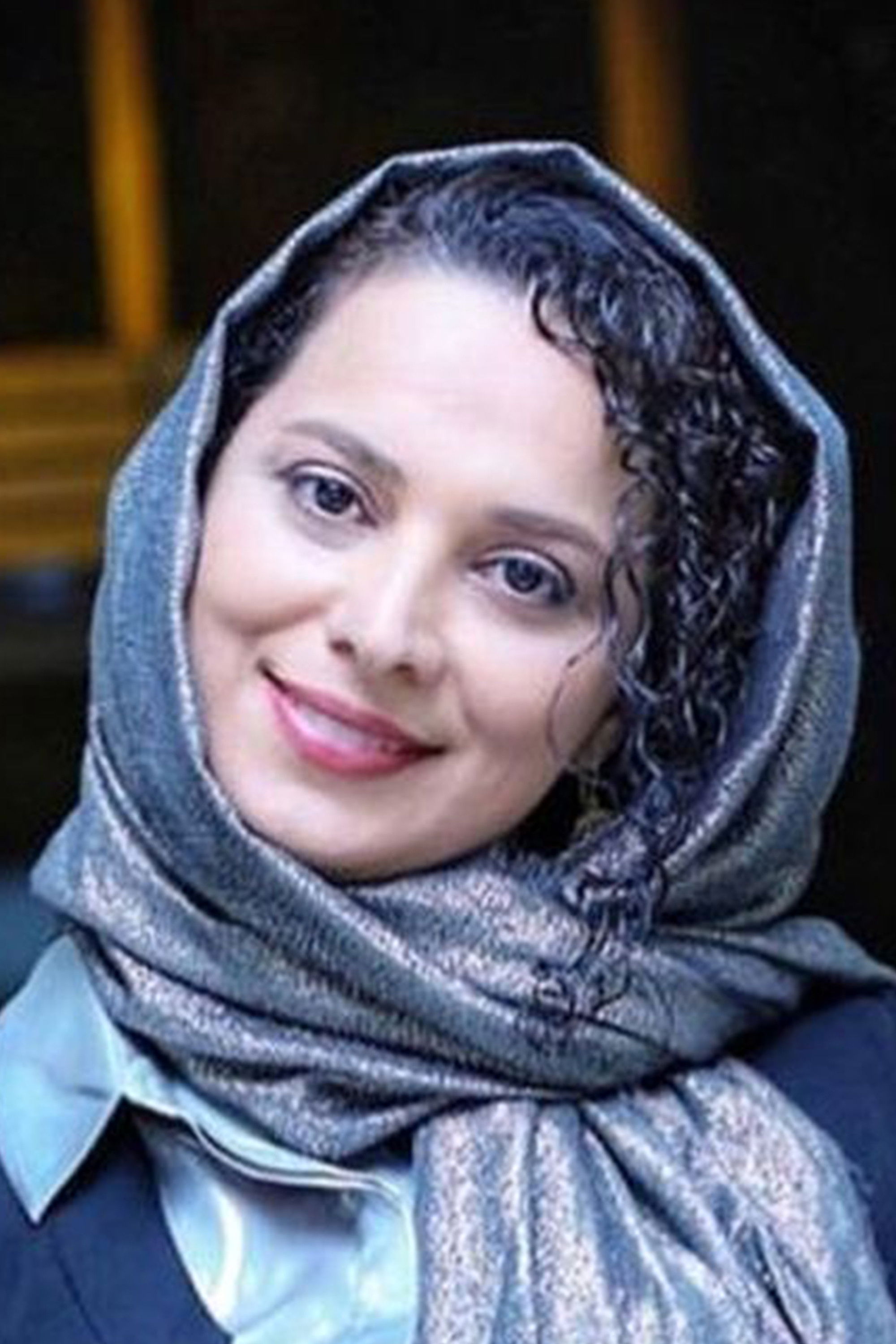 Roshanak Ajamian backdrop