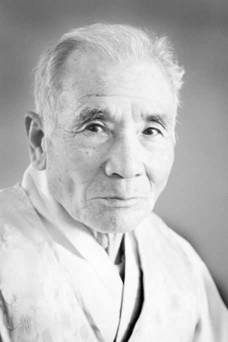 Guk In Tsoy backdrop