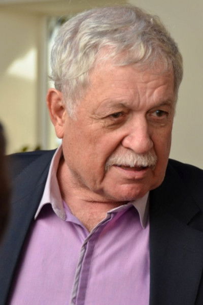 Igor Vovnyanko backdrop