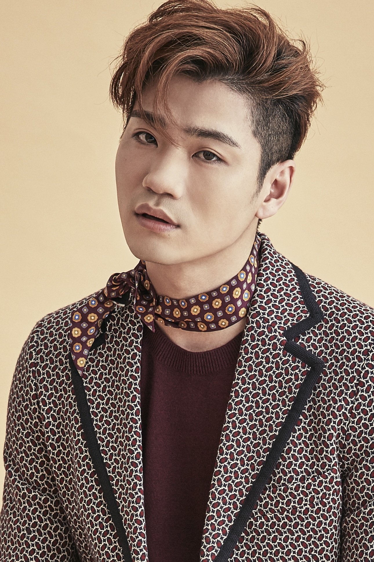 Lim Heon-il backdrop