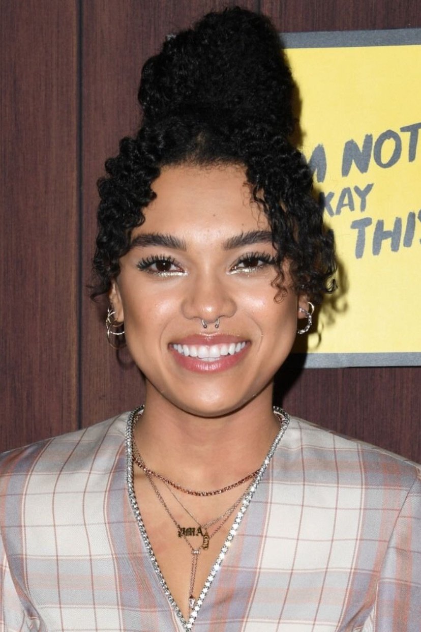 Sofia Bryant backdrop