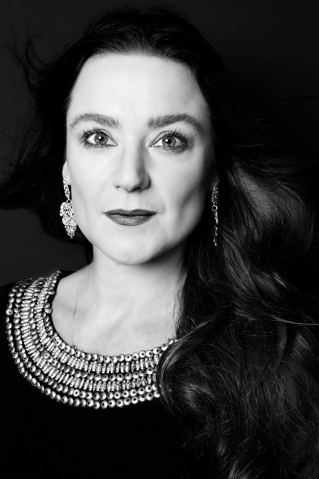 Aza Declercq backdrop