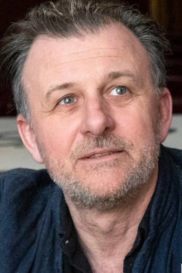 Nikolaj Cederholm backdrop