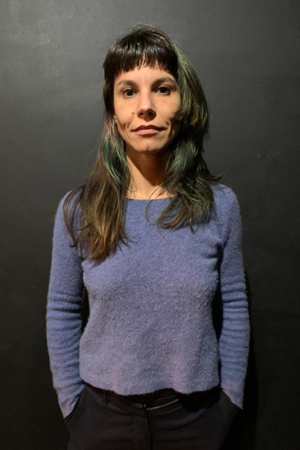 Thaís de Almeida Prado backdrop