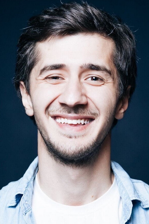 Magomed Murtazaaliev backdrop