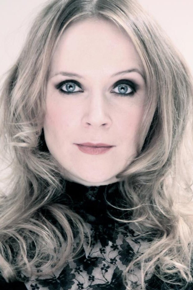 Terhi Lintukangas backdrop