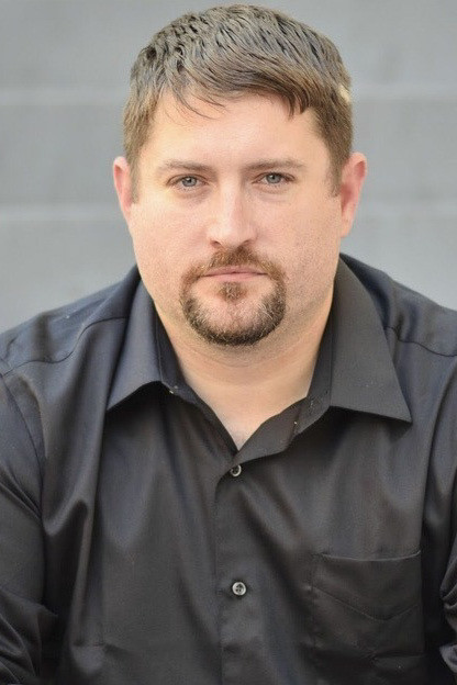 Elliott Carr backdrop